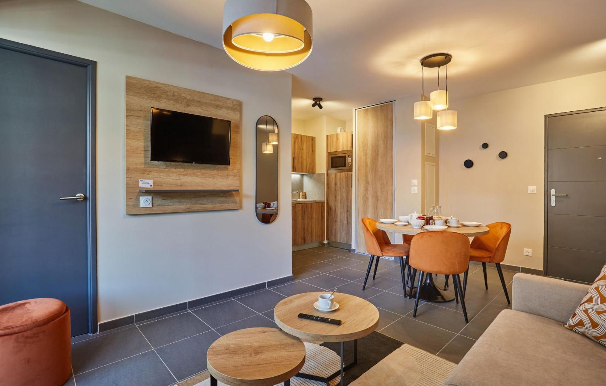 Residence Prestige Odalys Le Mont D'אורון מראה חיצוני תמונה